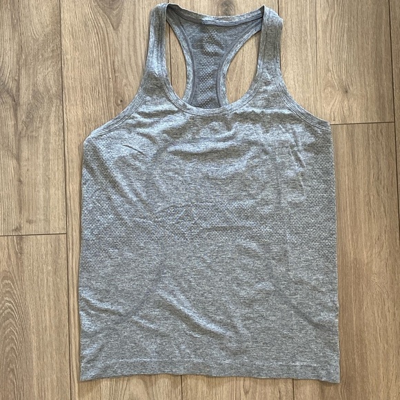 Lululemon | Swiftly Tech Racerback Tank Top 2.0 | Gray | Size 10 - Picture 3 of 7